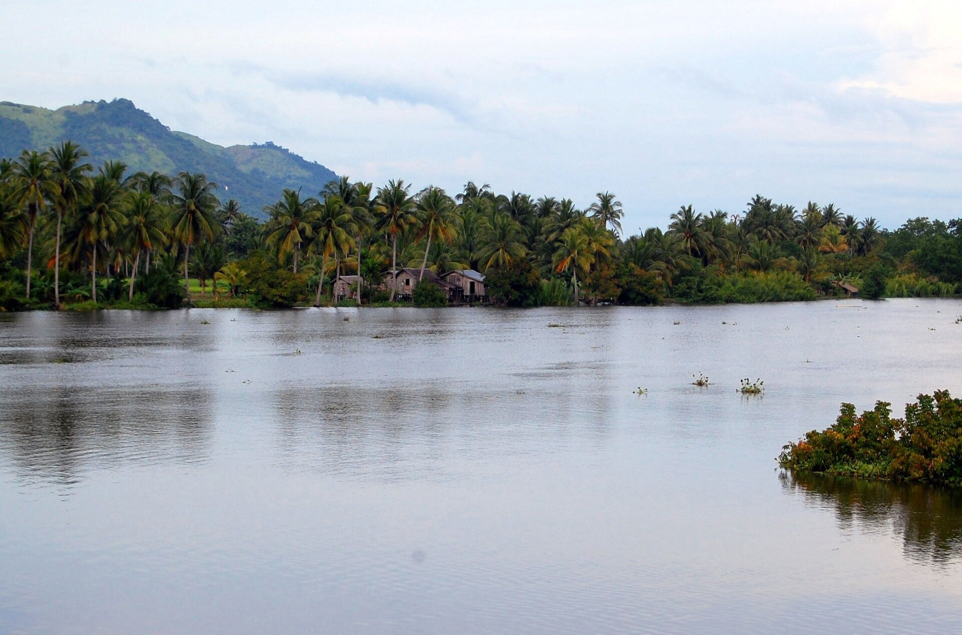 Rzeka Rio Grande de Mindanao w Cotabato City, ośrodku administracyjnym regionu Bangsamoro