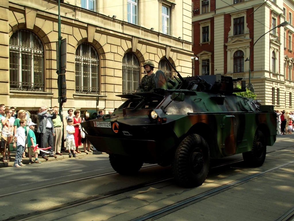 Zmodernizowany polski wóz rozpoznawczy BRDM-2M97 Żbik