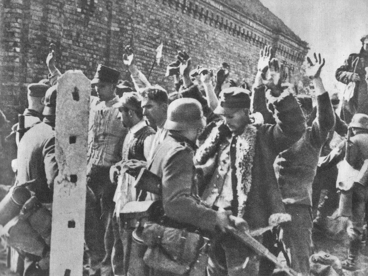 Kapitulacja żołnierzy Wojska Polskiego w Forcie Czerniakowskim we wrześniu 1939 roku