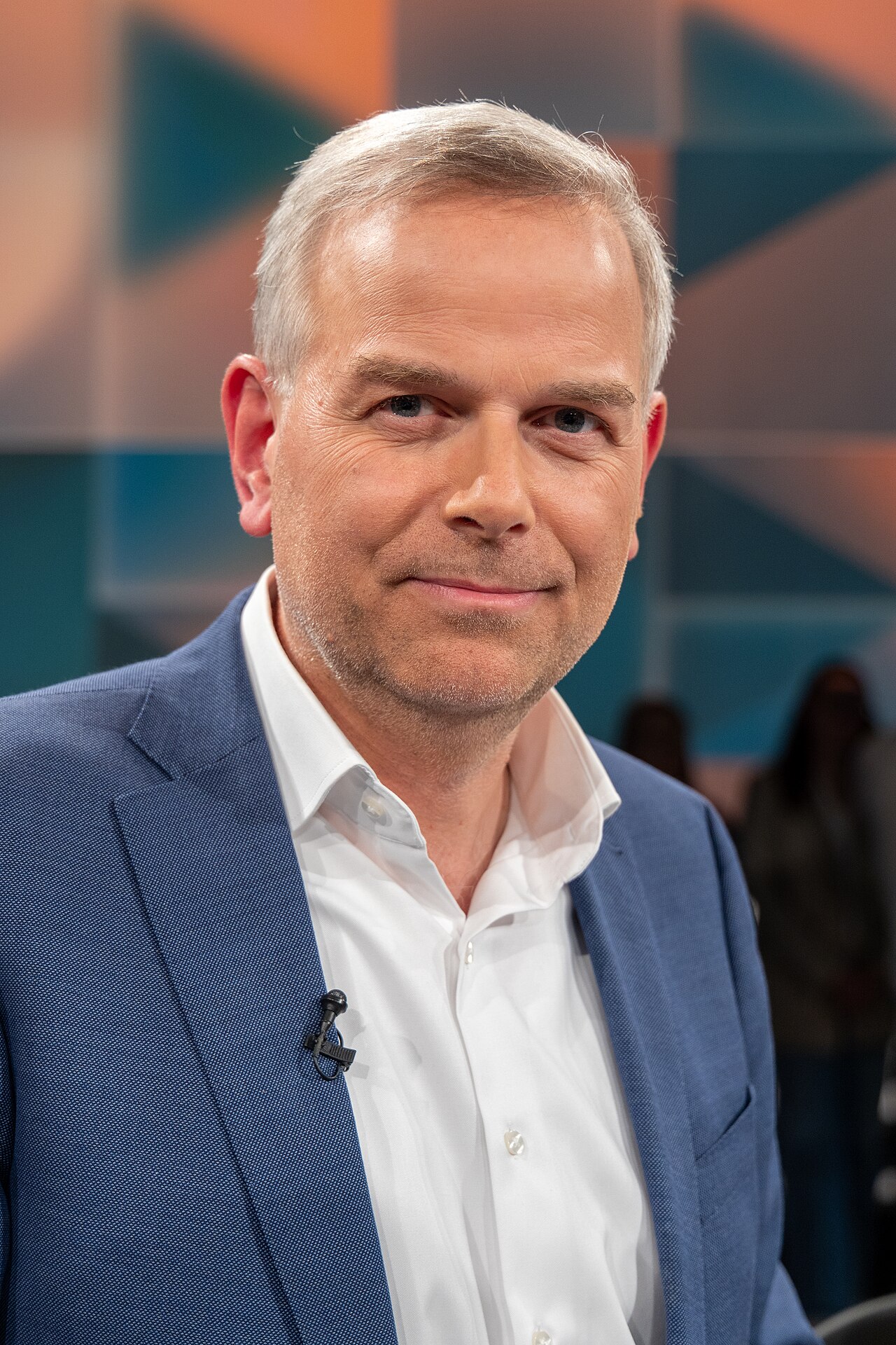 Leif-Erik Holm, kandydat AfD na premiera Meklemburgii-Pomorza Przedniego, podczas programu telewizyjnego w 2024 roku
