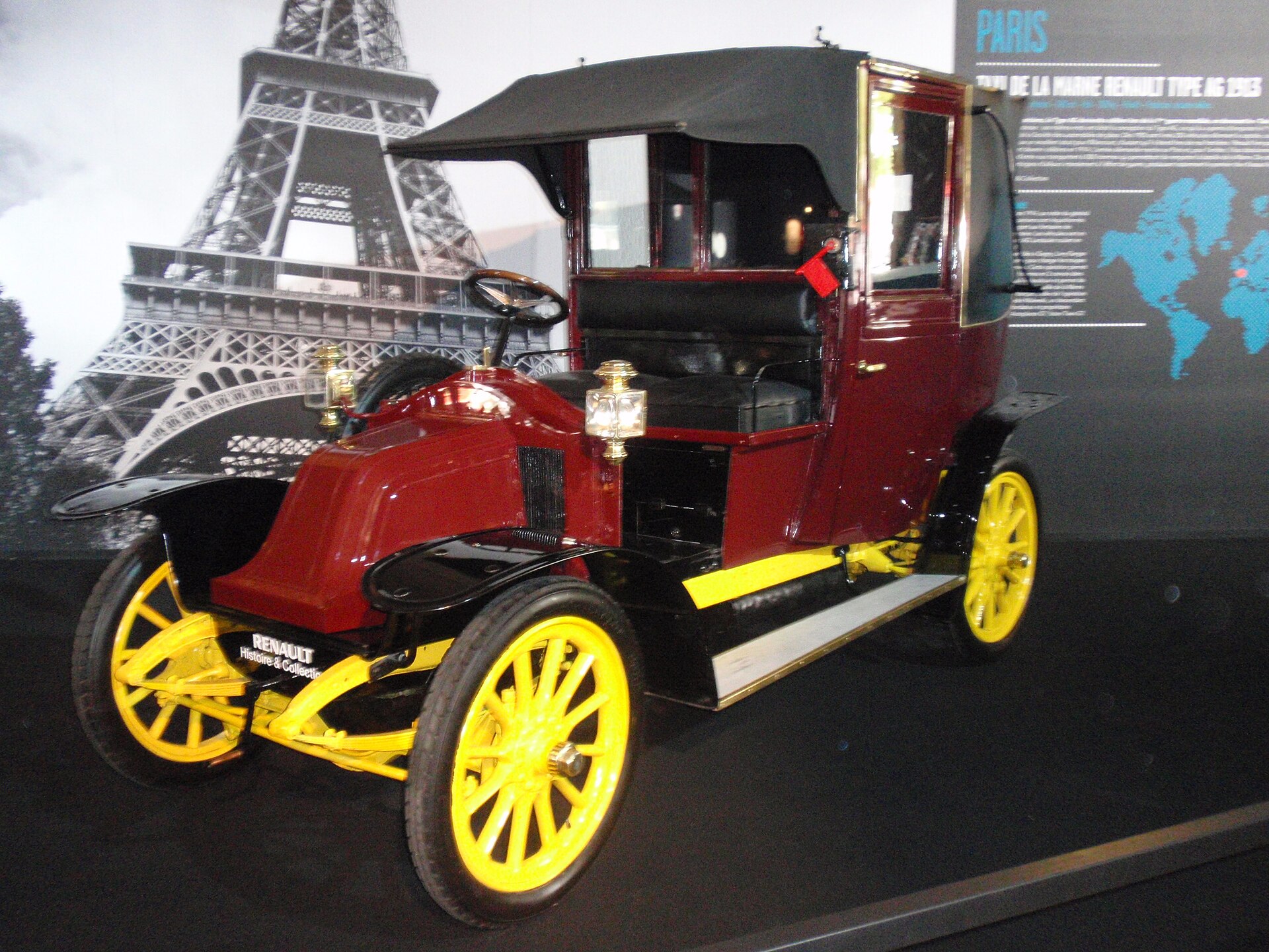 Zabytkowa paryska taksówka Renault typu AG z 1913 roku