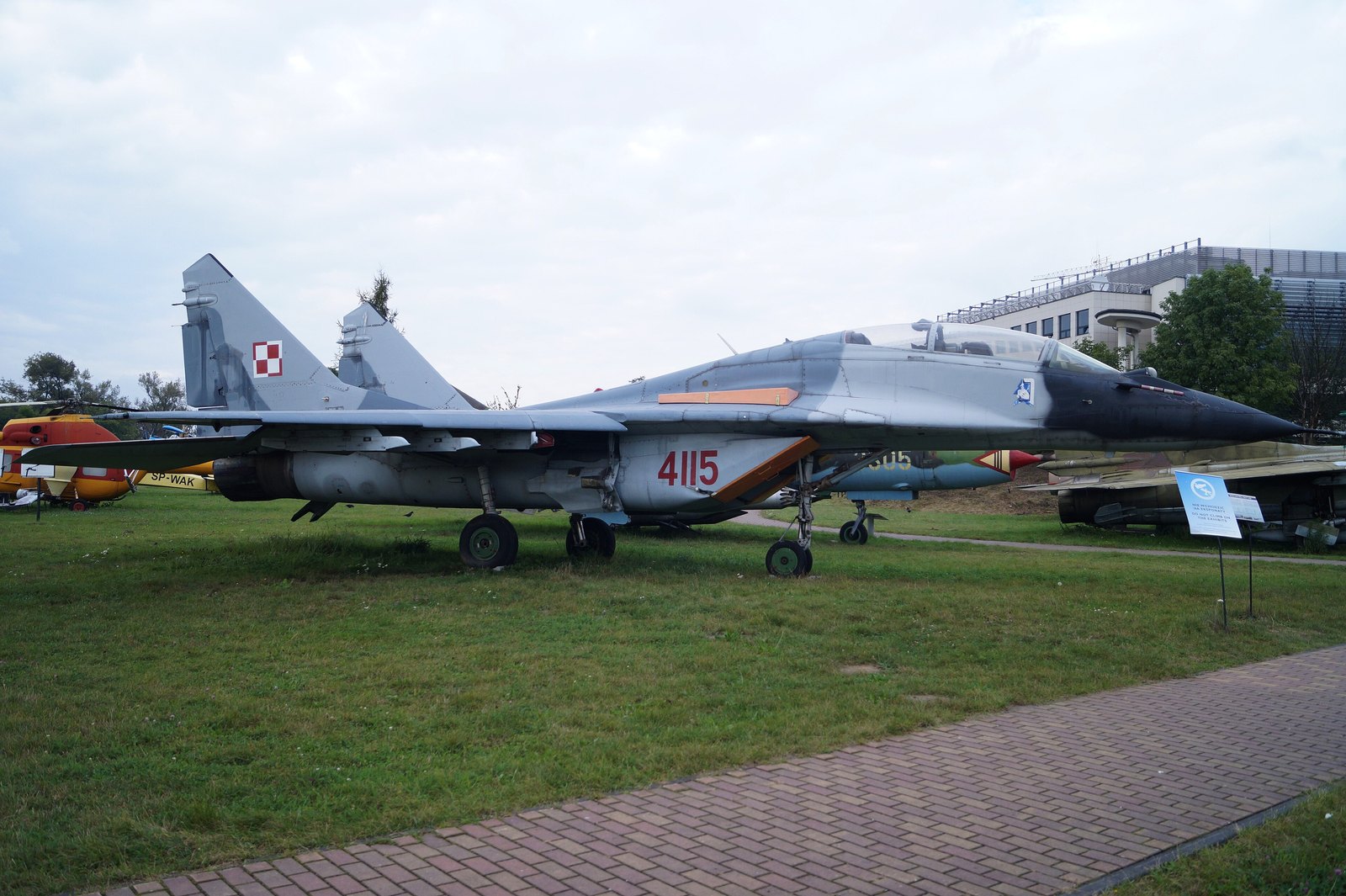 Dwumiejscowy MiG-29GT numer 4115 eksponowany w Muzeum Lotnictwa Polskiego w Krakowie