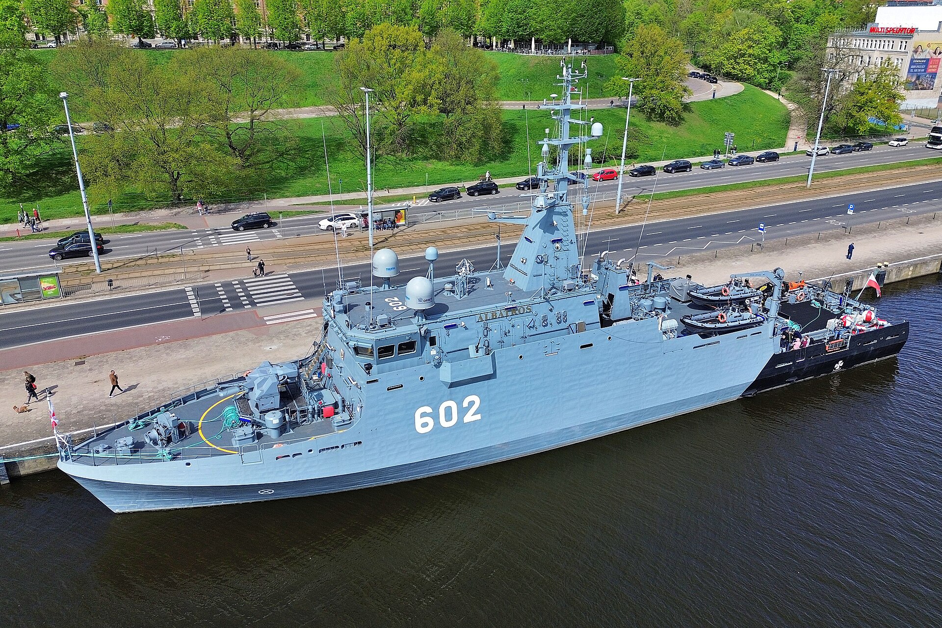 ORP Albatros zacumowany w Szczecinie