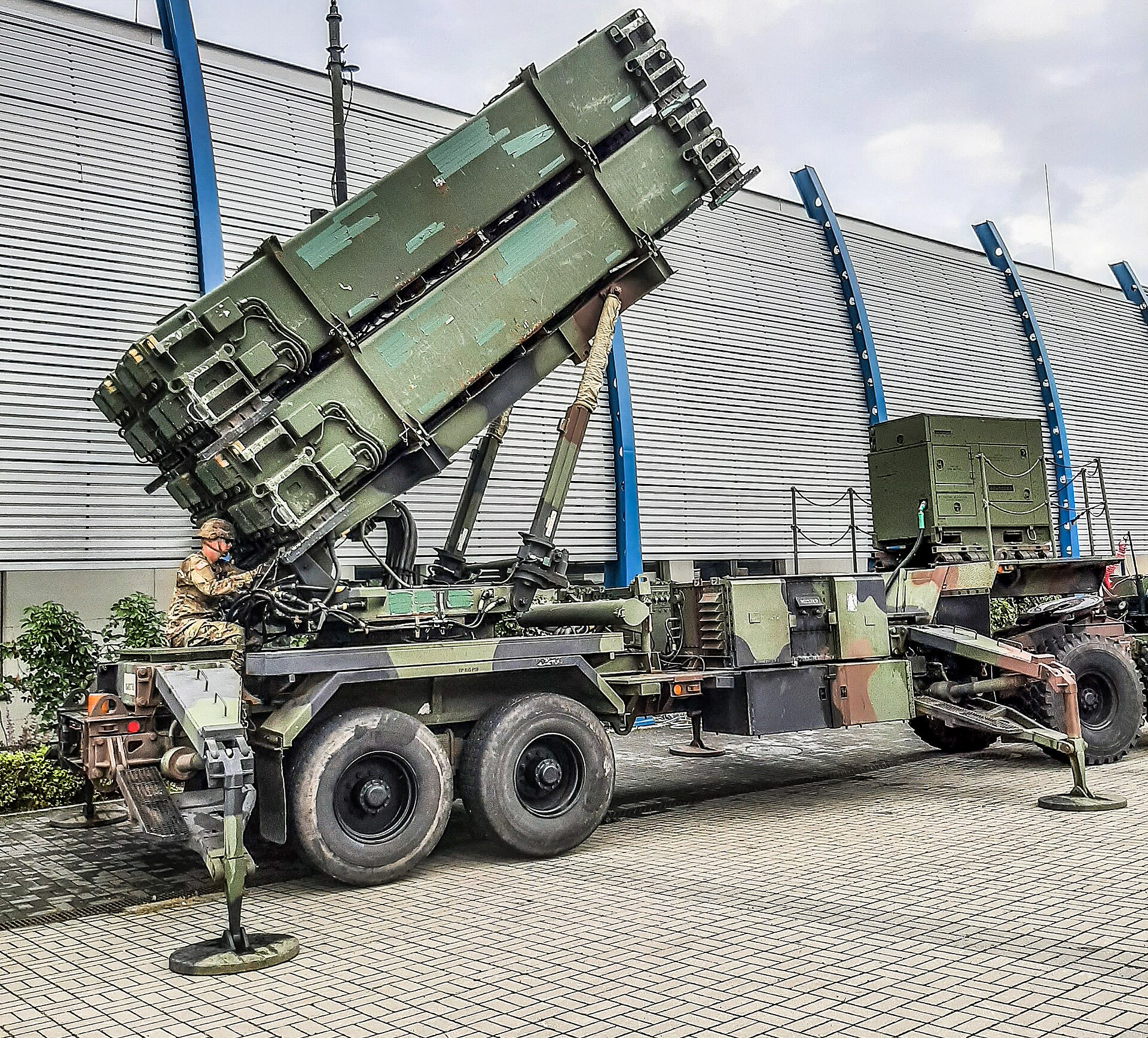 Wyrzutnia systemu obrony powietrznej Patriot prezentowana w Kielcach
