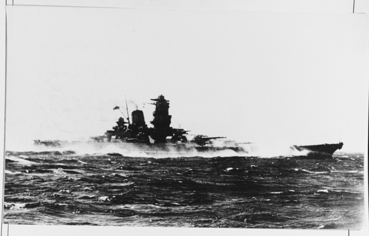 Pancernik Yamato podczas prób morskich w 1941 roku