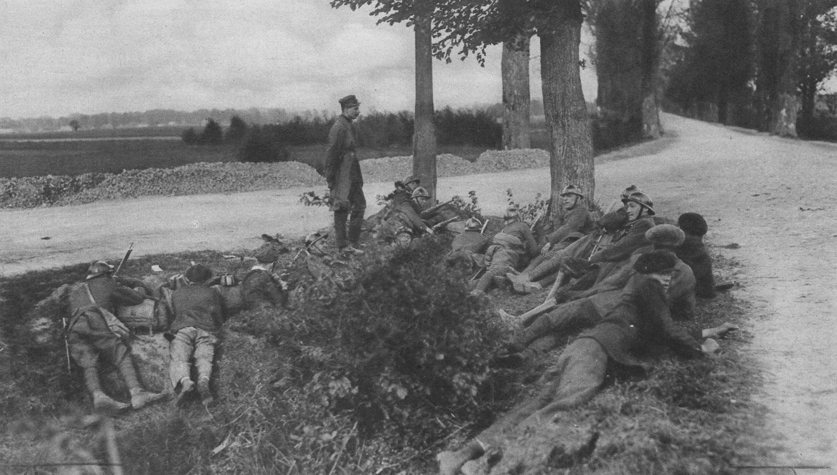 Premier Wincenty Witos i generałowie obozu rządowego w pałacu w Wilanowie 15 maja 1926 roku podczas narady kapitulacyjnej